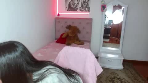 Snapshot of tifanny_squirt chatting on 02-17-26, 01:46 Tifanny online show from 02-17-26, 01:46