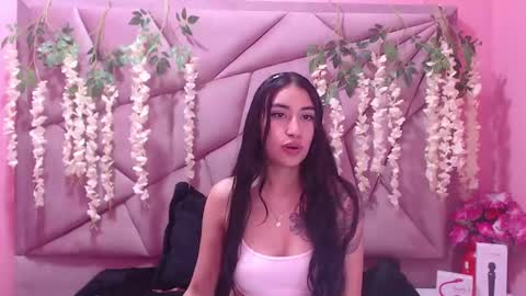 Snapshot of tiffani_hott_ chatting on 12-10-24, 03:20 TIFANI online show from 12-10-24, 03:20
