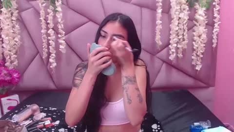 Snapshot of tiffani_hott_ chatting on 01-19-25, 03:39 TIFANI online show from 01-19-25, 03:39