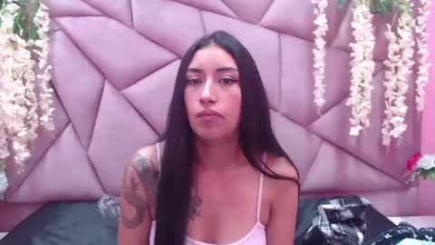 Snapshot of tiffani_hott_ chatting on 02-04-25, 03:00 TIFANI online show from 02-04-25, 03:00