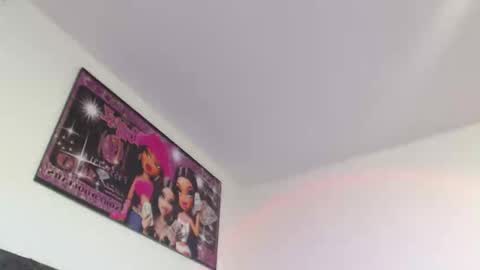 Snapshot of tiffani_hott_ chatting on 09-21-25, 01:40 TIFANI online show from 09-21-25, 01:40