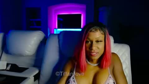 Snapshot of tiffanilove chatting on 06-14-26, 02:35 Tiffani Love online show from 06-14-26, 02:35