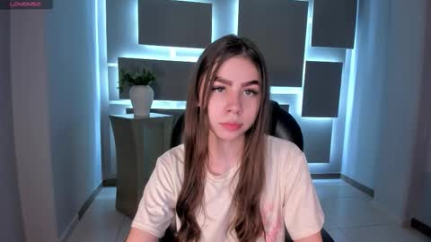 Tiffanny Sins online show from 11-08-25, 03:39