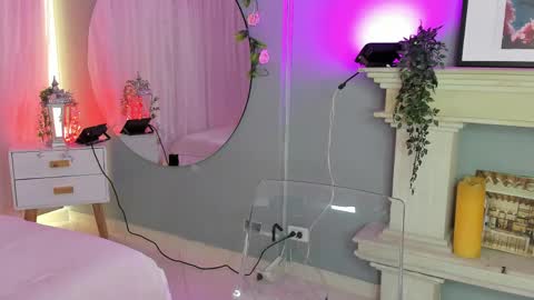 Tiffany Becker online show from 04-16-26, 01:01