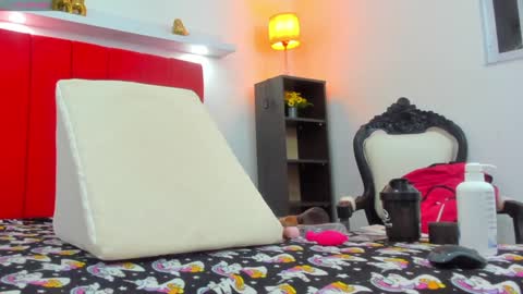 tiffany  online show from 12-03-24, 01:52