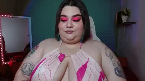 Snapshot of tiffany_laurens chatting on 12-23-24, 05:28 dont forget ask for custom vids online show from 12-23-24, 05:28