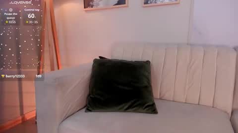 Snapshot of tiffany_low chatting on 01-10-26, 01:57 tiffany_low online show from 01-10-26, 01:57