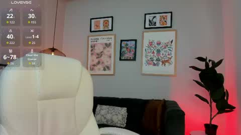 tiffany_low online show from 06-11-26, 03:54
