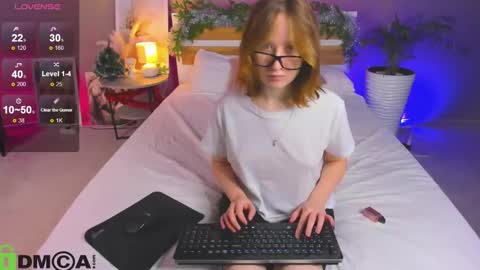 Snapshot of tiffany_roy chatting on 01-09-25, 02:43 tiffany_roy online show from 01-09-25, 02:43