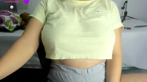 tiffany theressa online show from 11-13-25, 02:49