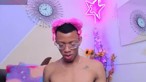 Snapshot of tiffany_valentine15xxx chatting on 09-18-25, 01:02 Xander Barbie online show from 09-18-25, 01:02