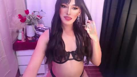 Snapshot of tiffany_welson chatting on 02-10-26, 02:59 tiffany online show from 02-10-26, 02:59