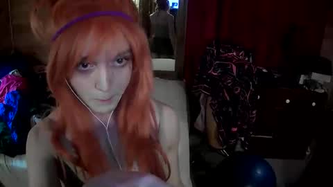 Snapshot of tiffanycase384727 chatting on 03-10-26, 10:53 tiffanycase384727 online show from 03-10-26, 10:53