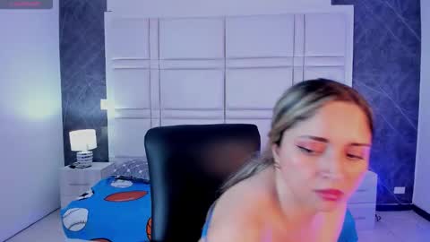 tiffanyhoustton online show from 03-12-26, 12:11