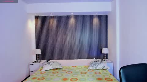 tiffanyhoustton online show from 04-04-26, 12:02