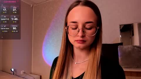 Tiffany online show from 11-17-25, 01:17