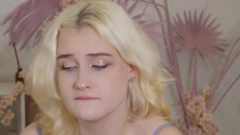 tiffanyjons online show from 10-26-25, 06:03