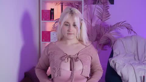 tiffanyjons online show from 03-24-26, 06:02