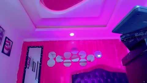 tiffanymackensyy69 online show from 04-21-26, 02:48