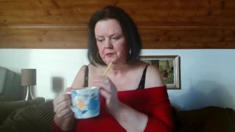 Snapshot of tiffanymature chatting on 10-22-25, 07:19 TiffanyMature online show from 10-22-25, 07:19