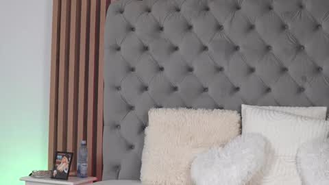 Snapshot of tiffanymaze chatting on 05-20-26, 04:07 Ilaria online show from 05-20-26, 04:07