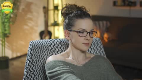 tiffanyriox online show from 03-30-26, 11:50