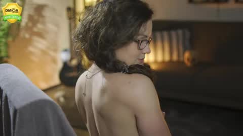 tiffanyriox online show from 05-19-26, 01:56