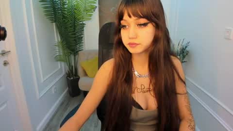 tiffanyyoun online show from 12-03-25, 12:36