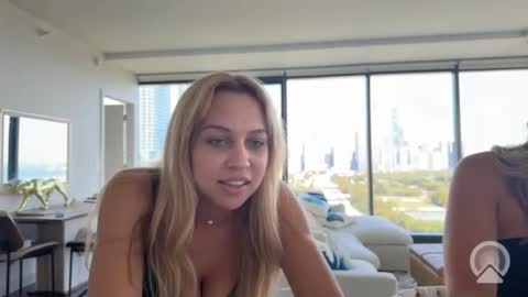 Tiffstreatsxoxo online show from 09-22-25, 05:15