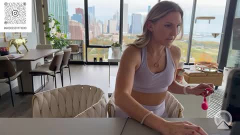 Tiffstreatsxoxo online show from 10-25-25, 07:30