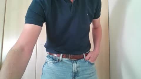 Snapshot of tigerjow941808 chatting on 11-17-25, 12:00 tigerjow941808 online show from 11-17-25, 12:00