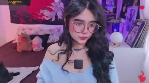 Snapshot of tigerlily__1 chatting on 07-23-26, 01:31 Lilith online show from 07-23-26, 01:31