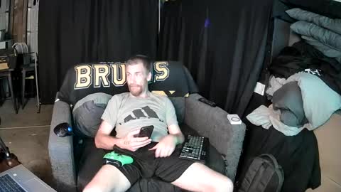 Snapshot of tiggity19 chatting on 04-25-26, 03:42 Tiggity23 come stroke my 9 cock with ne online show from 04-25-26, 03:42
