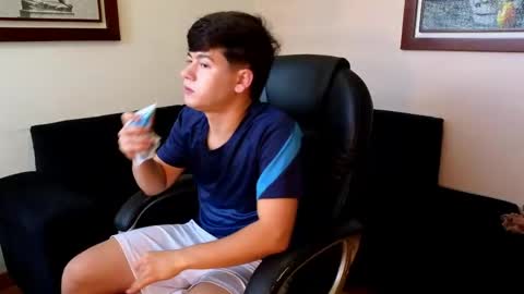 Snapshot of tightncuteass chatting on 04-06-26, 09:38 Camilo online show from 04-06-26, 09:38