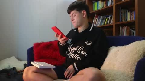 Snapshot of tightncuteass chatting on 04-15-26, 01:01 Camilo online show from 04-15-26, 01:01