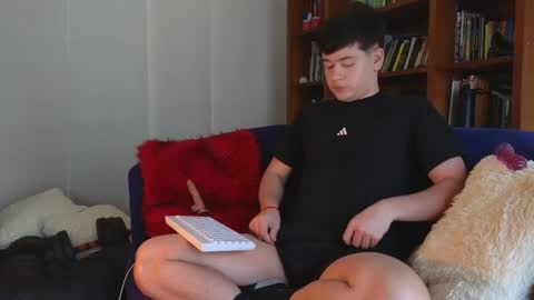 Snapshot of tightncuteass chatting on 04-15-26, 05:31 Camilo online show from 04-15-26, 05:31