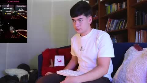 Snapshot of tightncuteass chatting on 04-20-26, 08:10 Camilo online show from 04-20-26, 08:10
