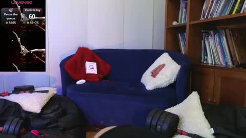 Snapshot of tightncuteass chatting on 04-22-26, 06:53 Camilo online show from 04-22-26, 06:53