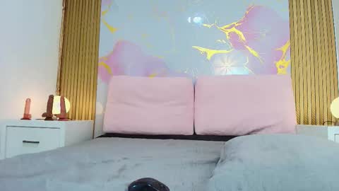 T I F F A N Y online show from 10-27-25, 08:24