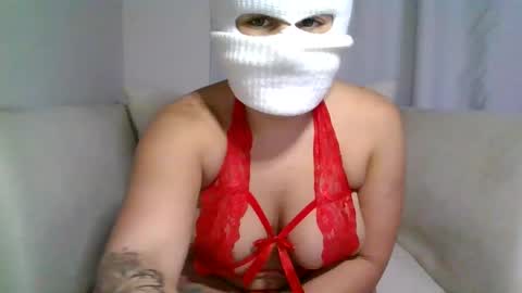 Snapshot of tiinkerbell26 chatting on 02-17-25, 03:15 tiinkerbell26 online show from 02-17-25, 03:15