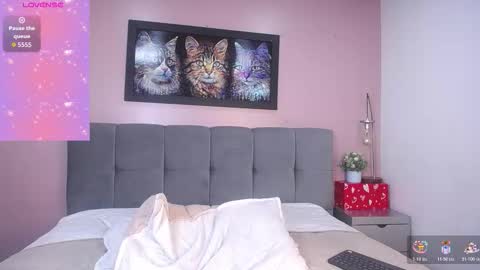 tiiny emilly online show from 12-19-25, 08:16