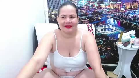 Tila online show from 04-15-26, 02:29