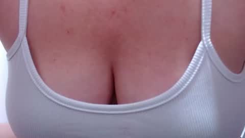 Snapshot of tila_nastyy chatting on 06-23-26, 01:47 Tila online show from 06-23-26, 01:47
