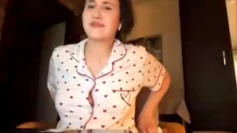 Emma online show from 06-16-26, 04:20