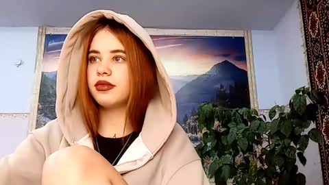 Snapshot of tillietruchan chatting on 02-10-26, 08:07 Natalie online show from 02-10-26, 08:07