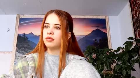 Snapshot of tillietruchan chatting on 02-19-26, 07:26 Natalie online show from 02-19-26, 07:26