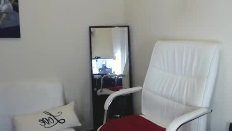 Tilly online show from 01-07-25, 04:16