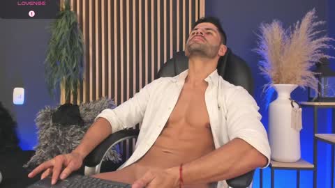 Snapshot of tim__watson chatting on 02-07-25, 01:25 Tim online show from 02-07-25, 01:25