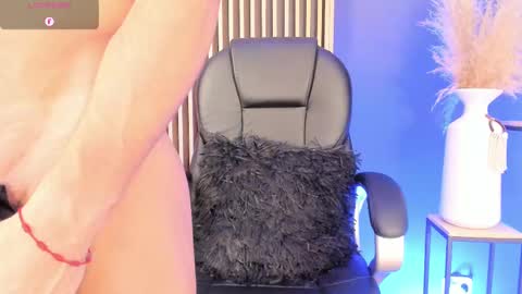 Snapshot of tim__watson chatting on 02-11-25, 02:02 Tim online show from 02-11-25, 02:02