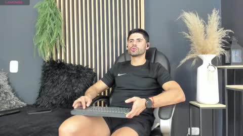 Snapshot of tim__watson chatting on 03-08-25, 06:58 Tim online show from 03-08-25, 06:58